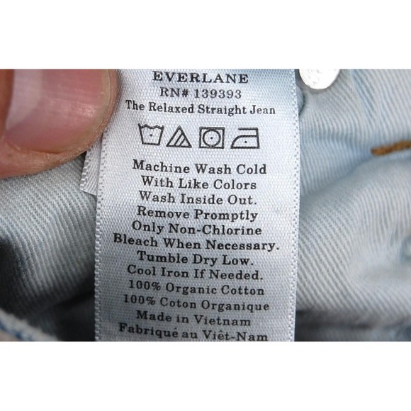 Everlane Men's Relaxed Jeans in Blue - Picture 14 of 14